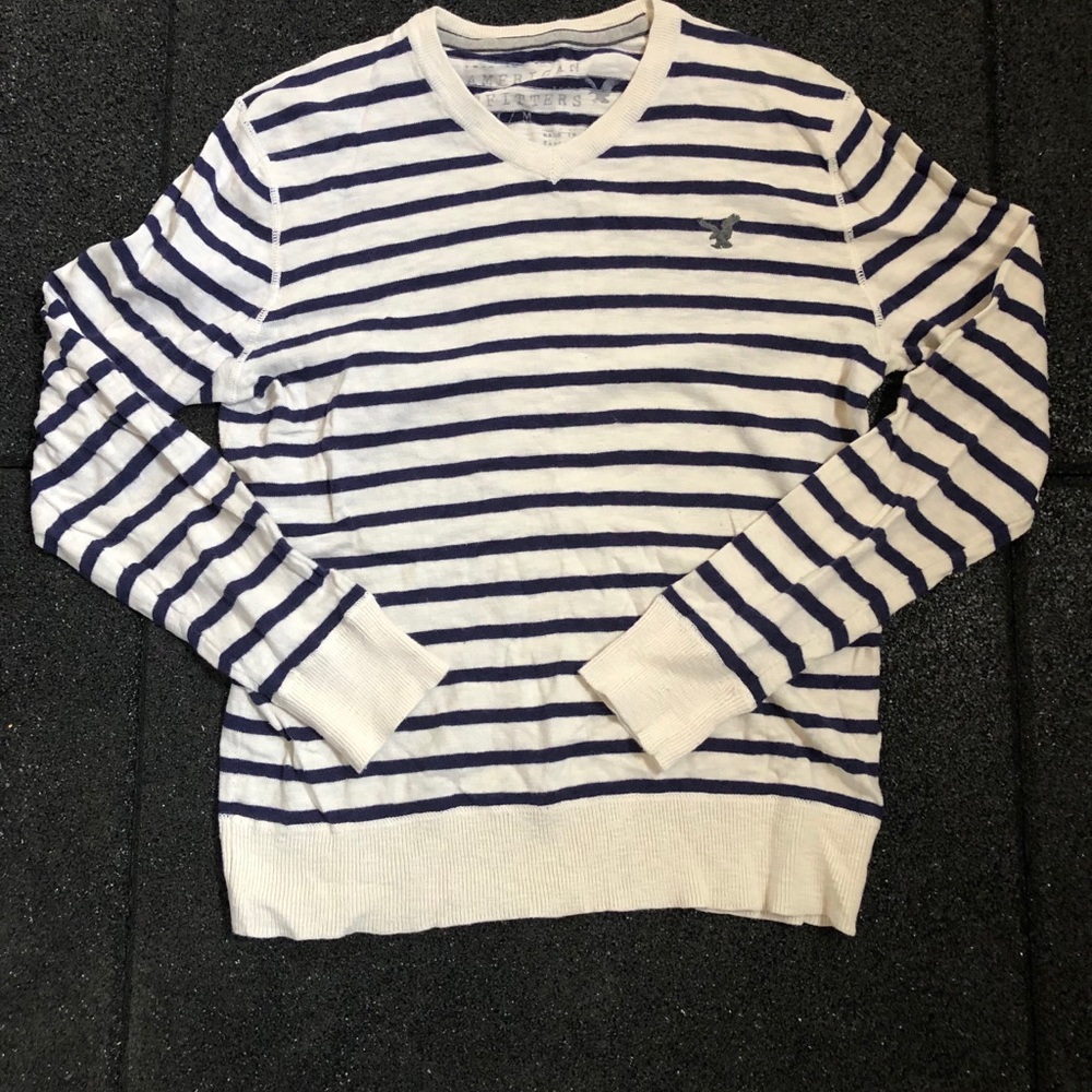 American Eagle Outfitters Sweater